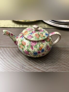 Vintage Teapot “Royal Winton “Summertime” repaired top( see pictures)